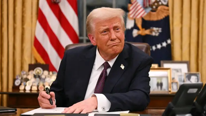 Trump Dismisses Health Rumors as ‘Fake News’ Amid Online Speculation